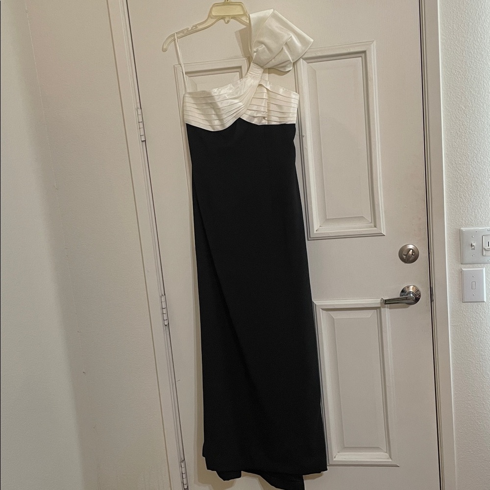 Victor Costa  Evening Gown  Maxi.  Sz 12